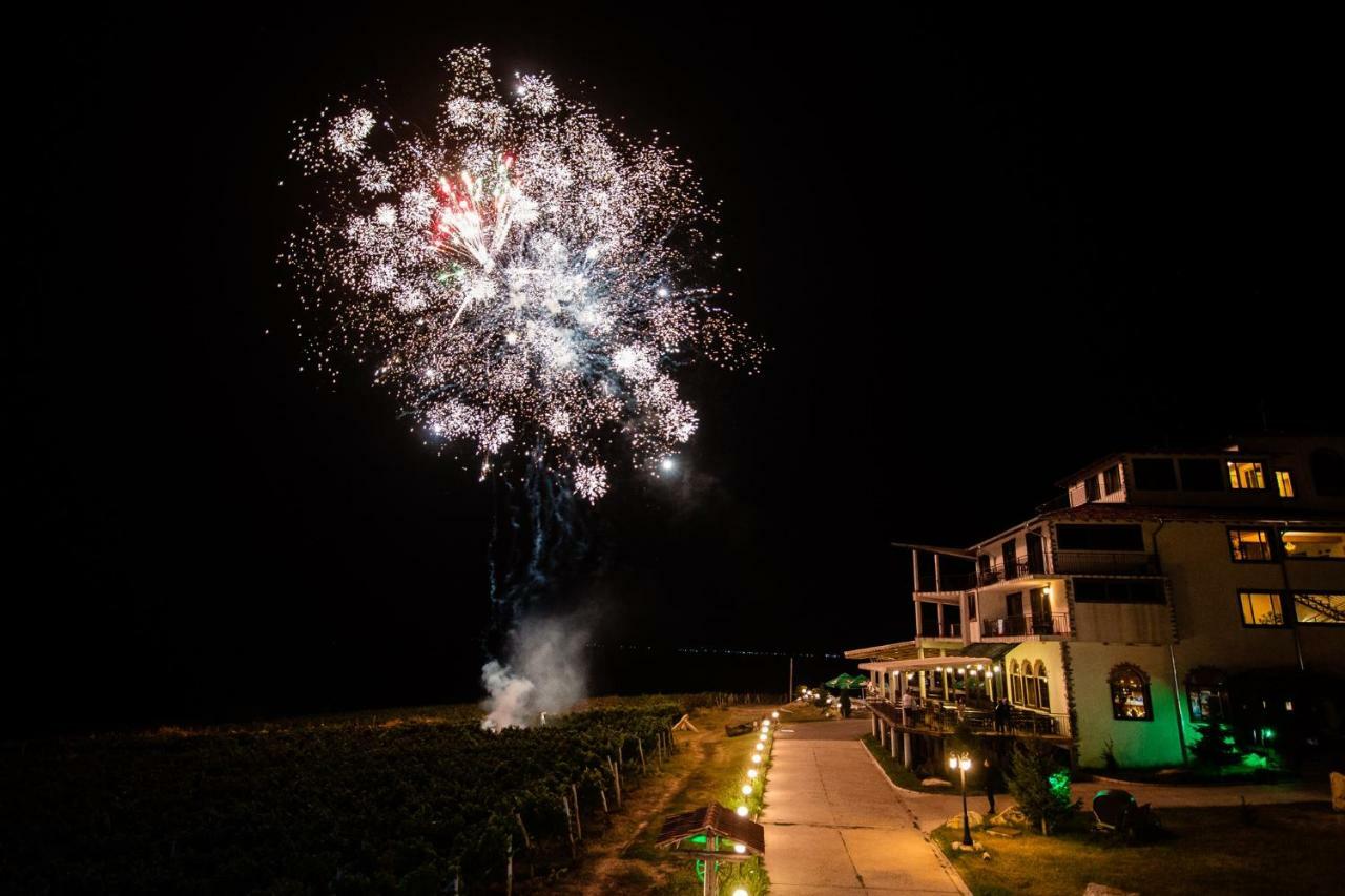 Seven Generations Winery Hotel Mechka Exterior foto